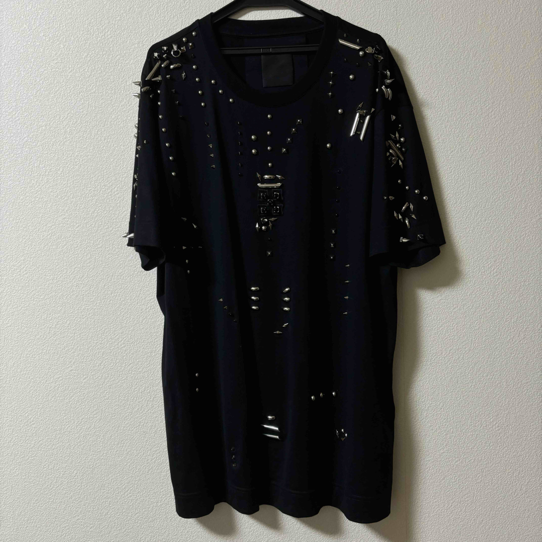 GIVENCHY - givenchy スタッズ tシャツの通販 by .|ジバンシィ GIVENCHY - givenchy スタッズ tシャツの通販 by .|ジバンシィ