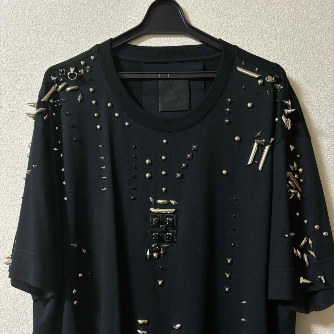 GIVENCHY - givenchy スタッズ tシャツの通販 by .|ジバンシィ GIVENCHY - givenchy スタッズ tシャツの通販 by .|ジバンシィ