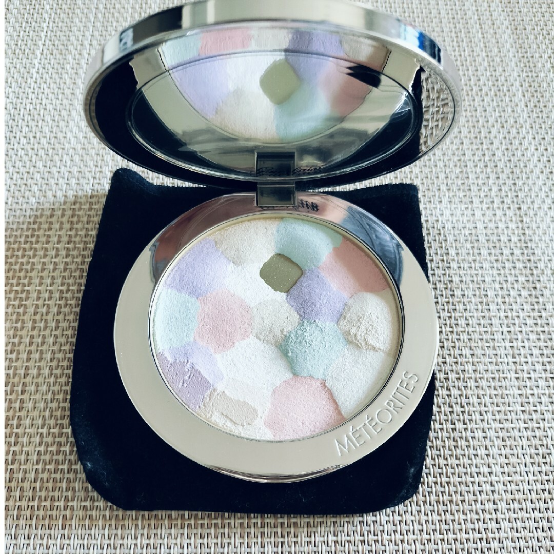 GUERLAIN - ゲラン メテオリットコンパクト フェイスパウダーの GUERLAIN - ゲラン メテオリットコンパクト フェイスパウダーの