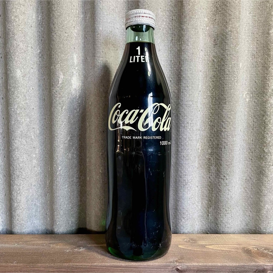 コカ・コーラ - コカ・コーラ 1L 瓶 未開封 インテリア コカ・コーラ - コカ・コーラ 1L 瓶 未開封 インテリア