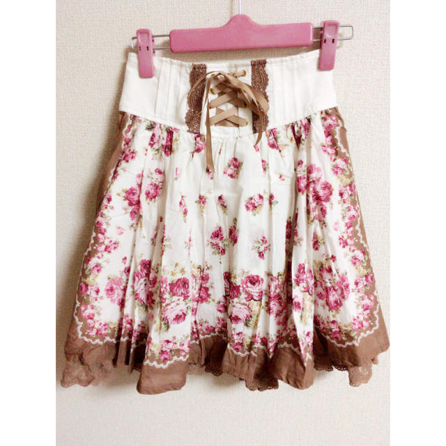 LIZ LISA - ⭐︎お値下げ⭐︎花柄スカート LIZLISA 白×茶色の通販 by デデンネ's shop｜リズリサならラクマ