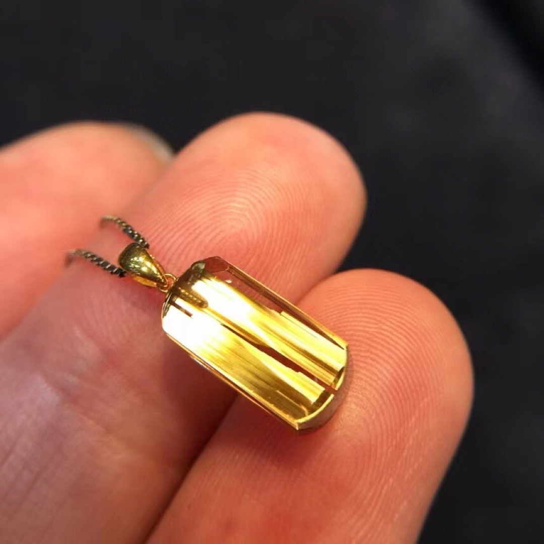 ⭐︎【天然】タイチンルチルクオーツ ペンダントトップ k18 0.7g ⭐︎【天然】タイチンルチルクオーツ ペンダントトップ k18 0.7g