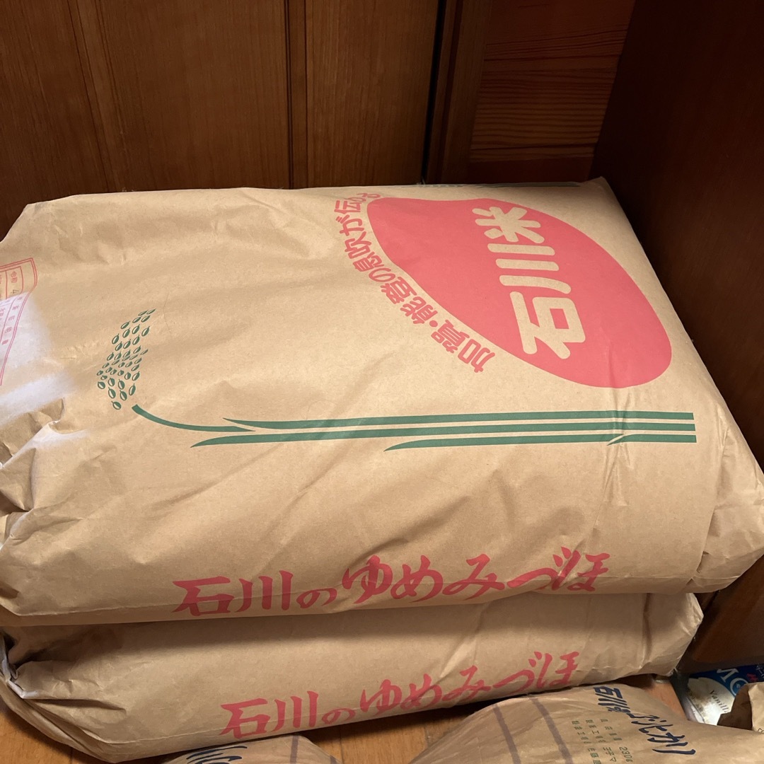 令和6年新米 石川県産 ゆめみづほ 玄米 30kgの通販 by 八重 令和6年新米 石川県産 ゆめみづほ 玄米 30kgの通販 by 八重
