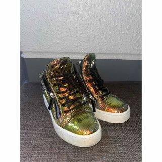 GIUZEPPE ZANOTTI(ゴールド/金色系)のフリマアイテム一覧 GIUZEPPE ZANOTTI(ゴールド/金色系)のフリマアイテム一覧