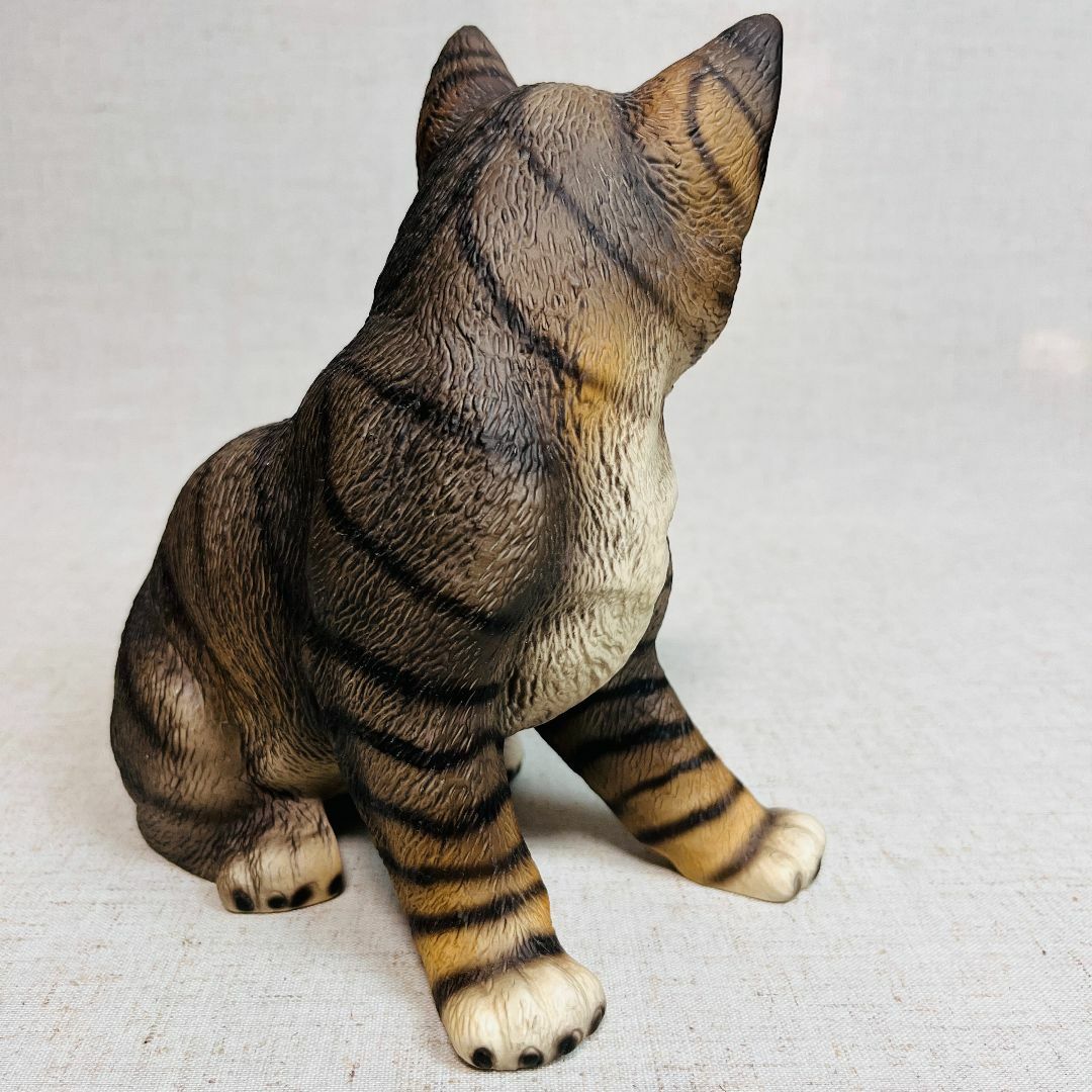 HK Demain ドマン フィギュリン 陶器製 置物 キジトラ 猫 2体 HK Demain ドマン フィギュリン 陶器製 置物 キジトラ 猫 2体