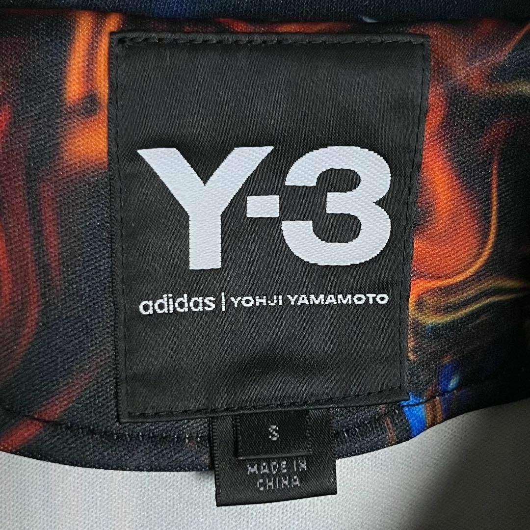 Y-3 - 【人気モデル】ワイスリー☆総柄入りトラックジャケット Y-3 - 【人気モデル】ワイスリー☆総柄入りトラックジャケット