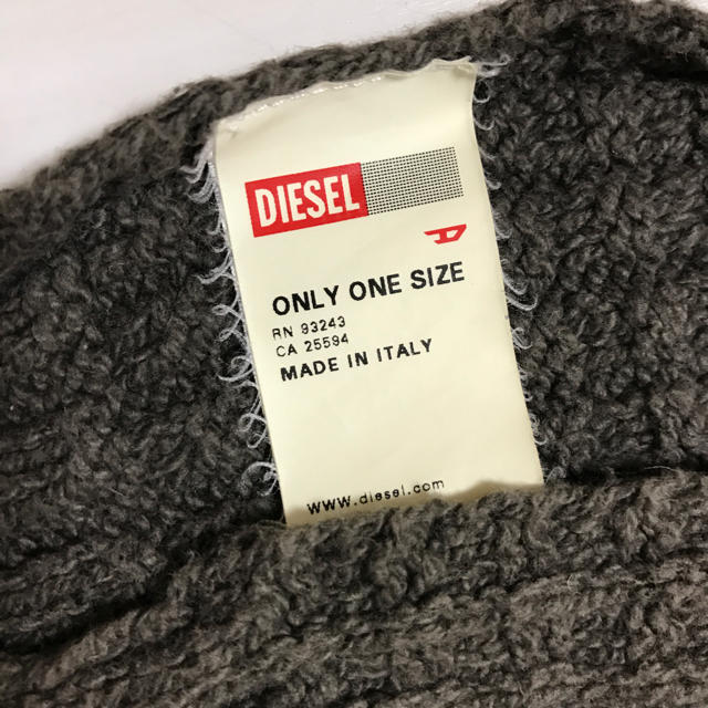 DIESEL(ディーゼル)のもも様専用 ディーゼルマフラー メンズのファッション小物(マフラー)の商品写真