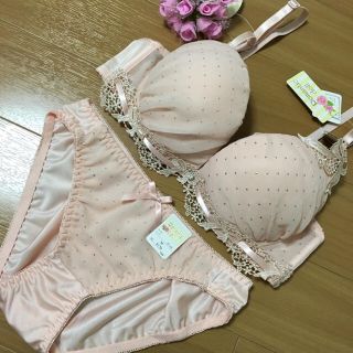 【新品・タグ付き】ブラ&ショーツ💕(ブラ&ショーツセット)