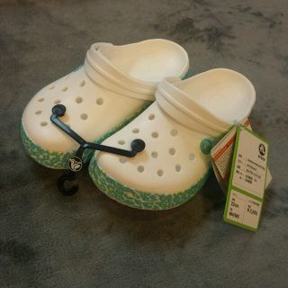 クロックス(crocs)の新品【クロックス】サンダル(サンダル)