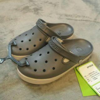 クロックス(crocs)の新品【クロックス】サンダル(サンダル)