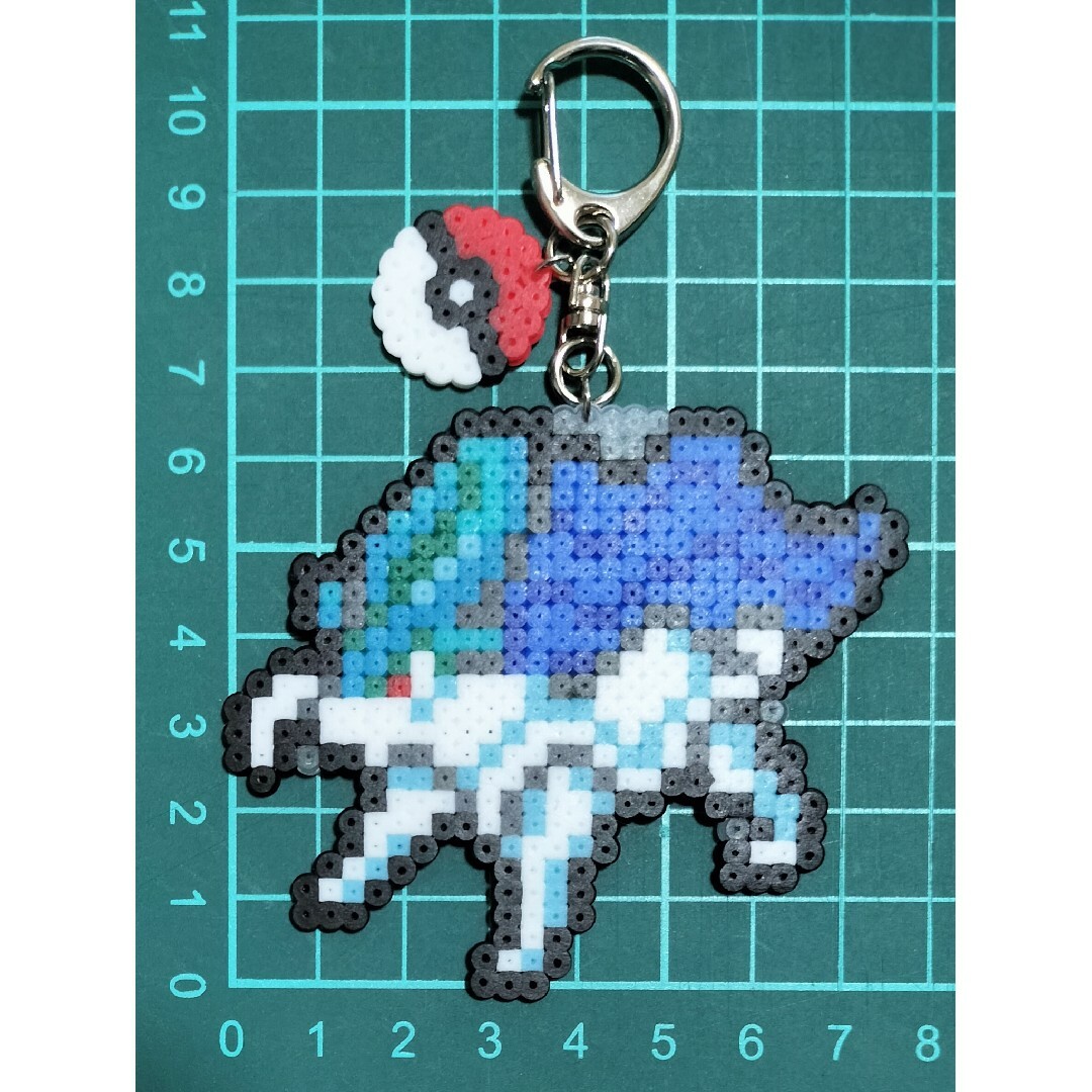 RE ARRIVAL/再入荷 スイクン 色違いの通販 by 夢駆's shop｜ラクマ キーホルダー・アクリルキーホルダー