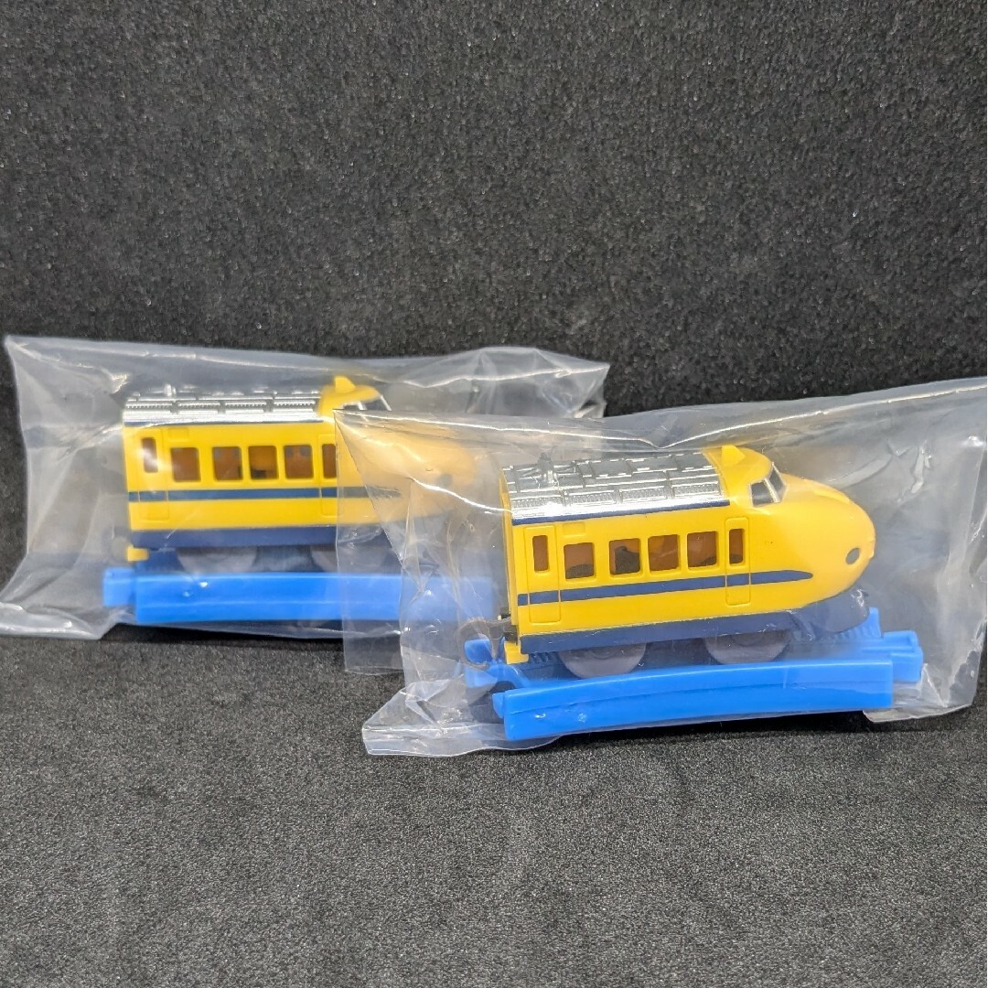 T-ARTS - カプセルプラレール 922形ドクターイエロー 中間車と T-ARTS - カプセルプラレール 922形ドクターイエロー 中間車と