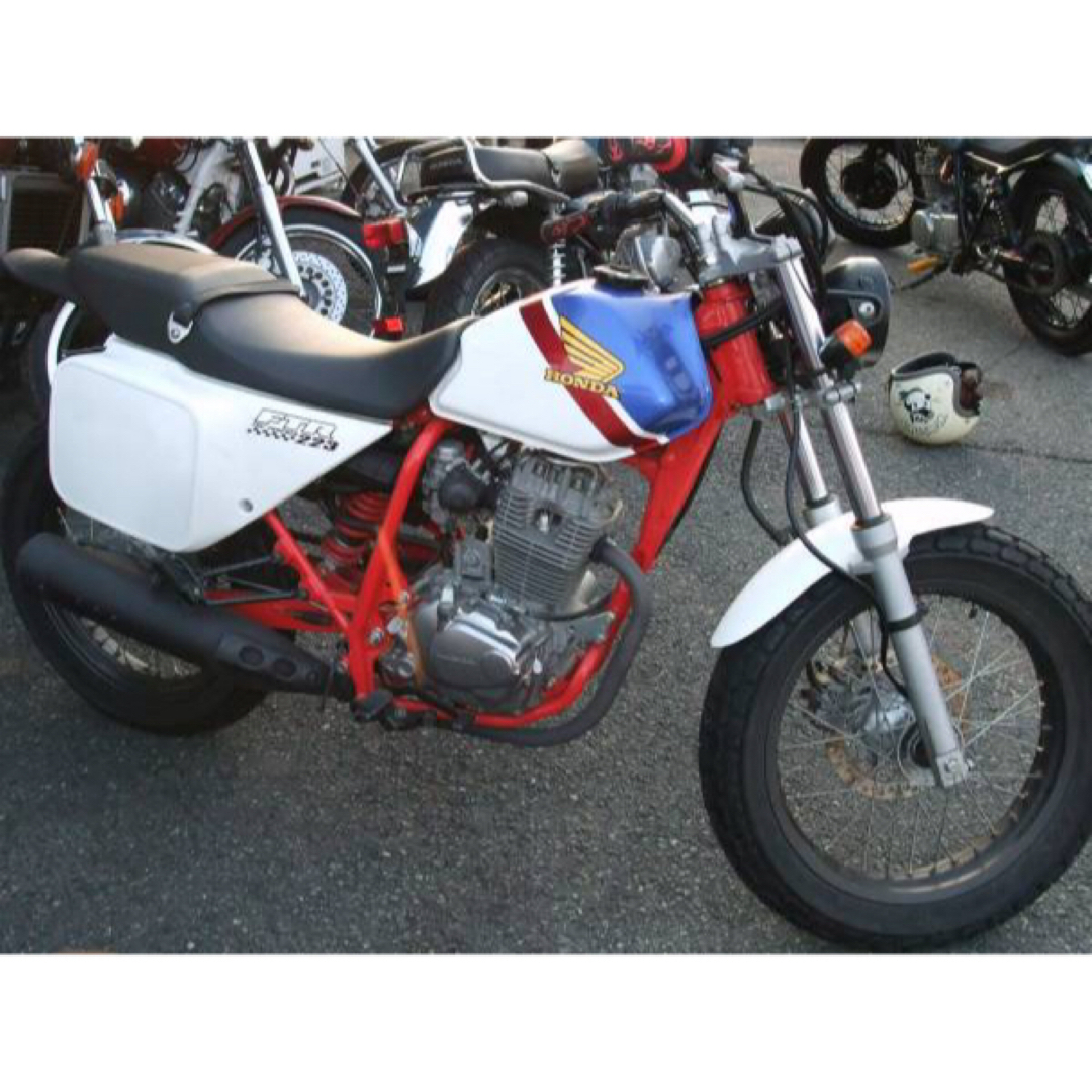□新品□FTR 223□ フロント フェンダー 黒の通販 by ココイチ □新品□FTR 223□ フロント フェンダー 黒の通販 by ココイチ