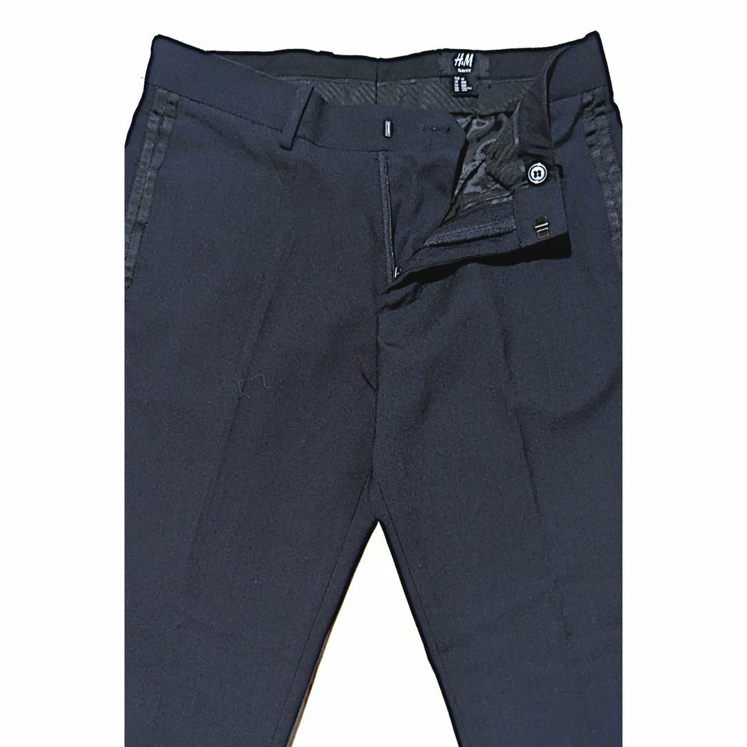 H&M(エイチアンドエム)のH&M パイピングデザイン ウール混 スリムフィットスーツ ネイビー 未使用 メンズのスーツ(セットアップ)の商品写真