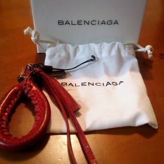 バレンシアガ(Balenciaga)のBALENCIAGA　ストラップ【赤】(ストラップ/イヤホンジャック)