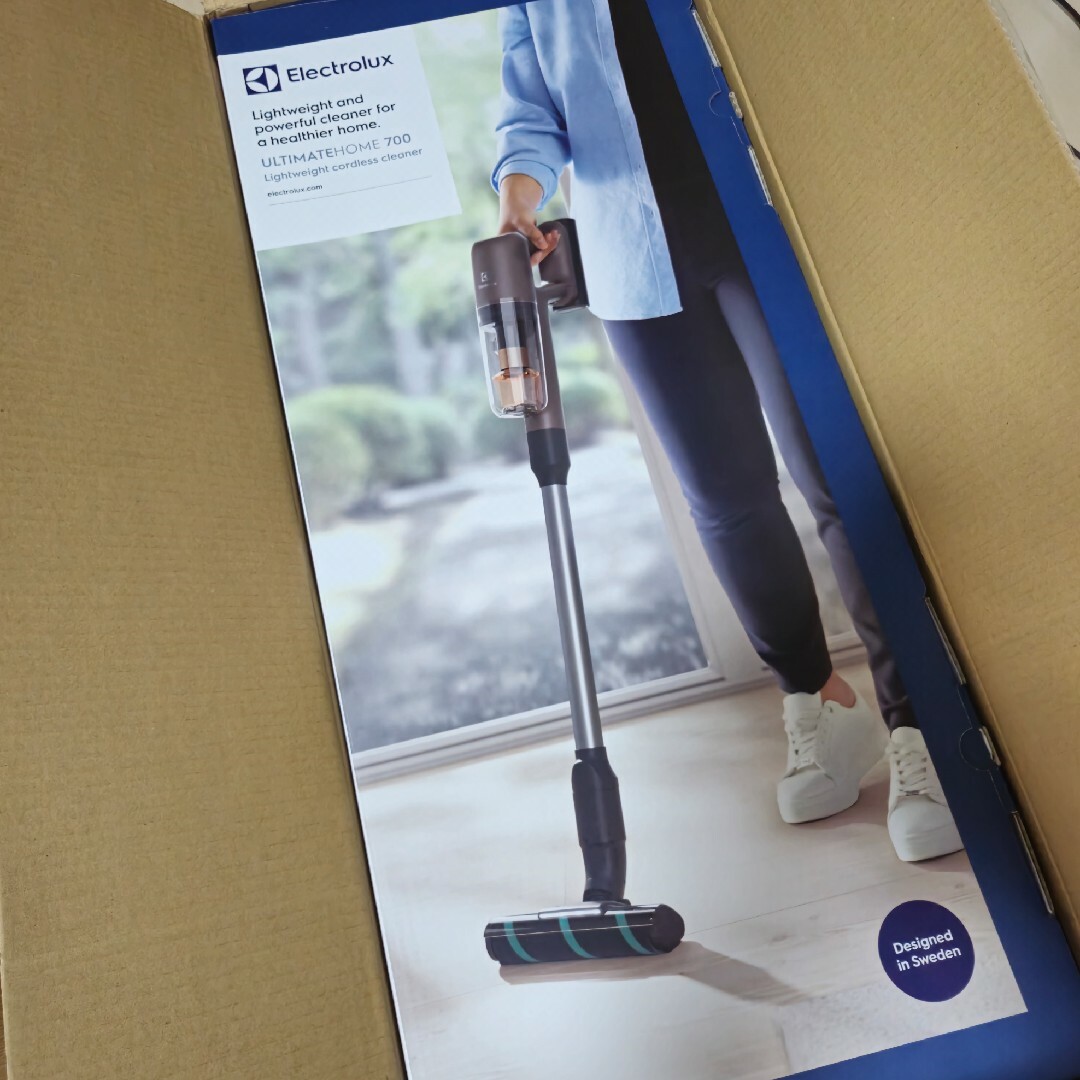 Electrolux UltimateHome 700 ウォルナットブラウン Electrolux UltimateHome 700 ウォルナットブラウン