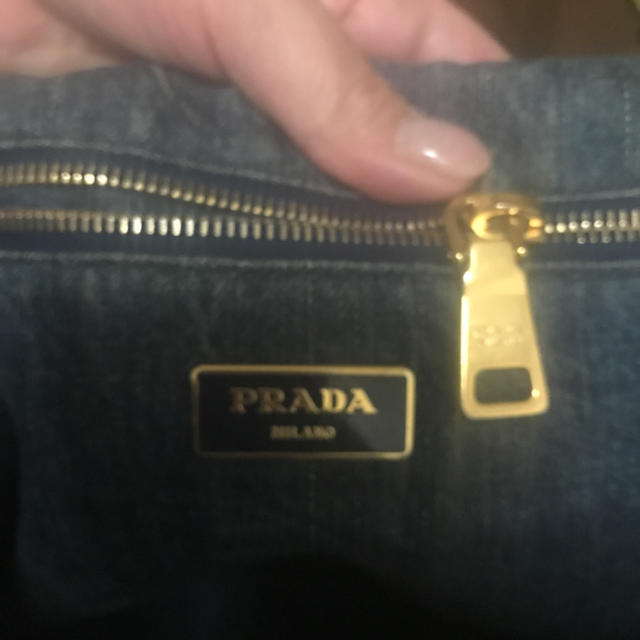 PRADA(プラダ)のPRADA.カナパL 最終値下げ レディースのバッグ(ハンドバッグ)の商品写真