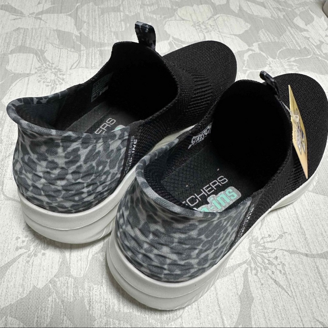 SKECHERS - 新品☆スケッチャーズ 豹柄スリップインズの通販 by SKECHERS - 新品☆スケッチャーズ 豹柄スリップインズの通販 by