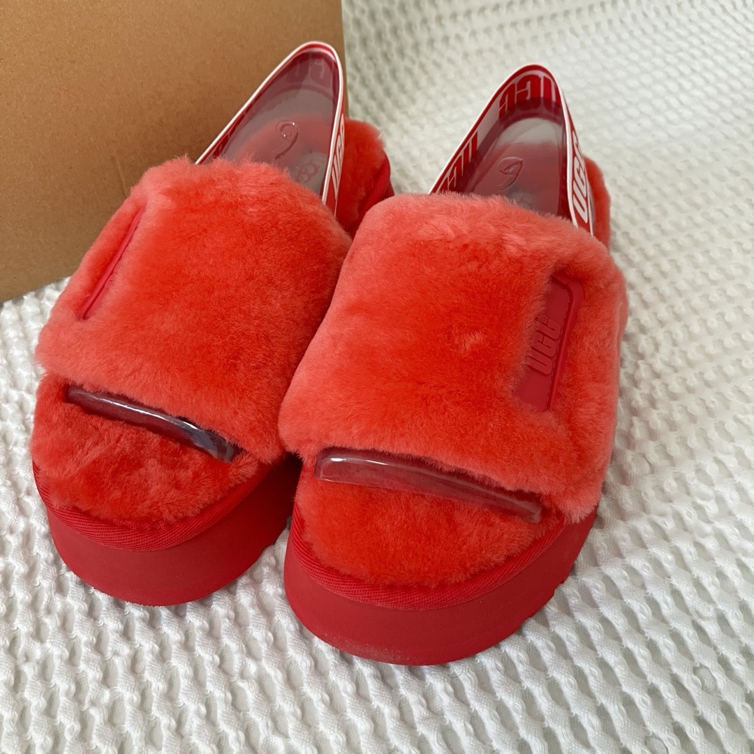 UGG - 新品 UGG サンダル ディスコスライド ピンク 厚底 ファー UGG - 新品 UGG サンダル ディスコスライド ピンク 厚底 ファー