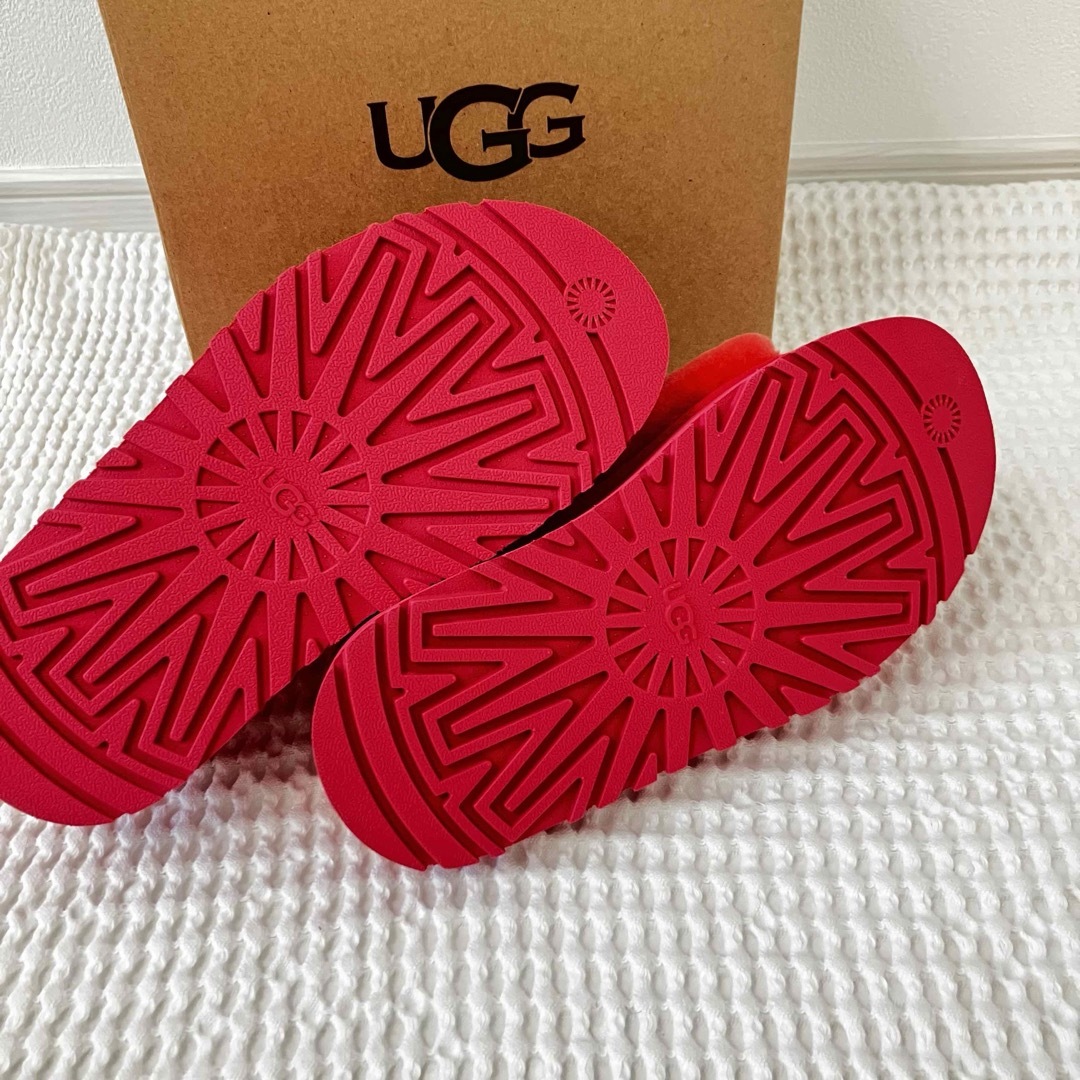 UGG - 新品 UGG サンダル ディスコスライド ピンク 厚底 ファー UGG - 新品 UGG サンダル ディスコスライド ピンク 厚底 ファー