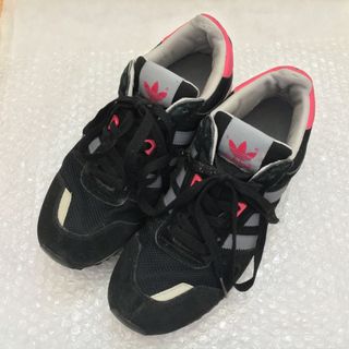 adidas(ブラック/黒色系)のフリマアイテム一覧 adidas(ブラック/黒色系)のフリマアイテム一覧