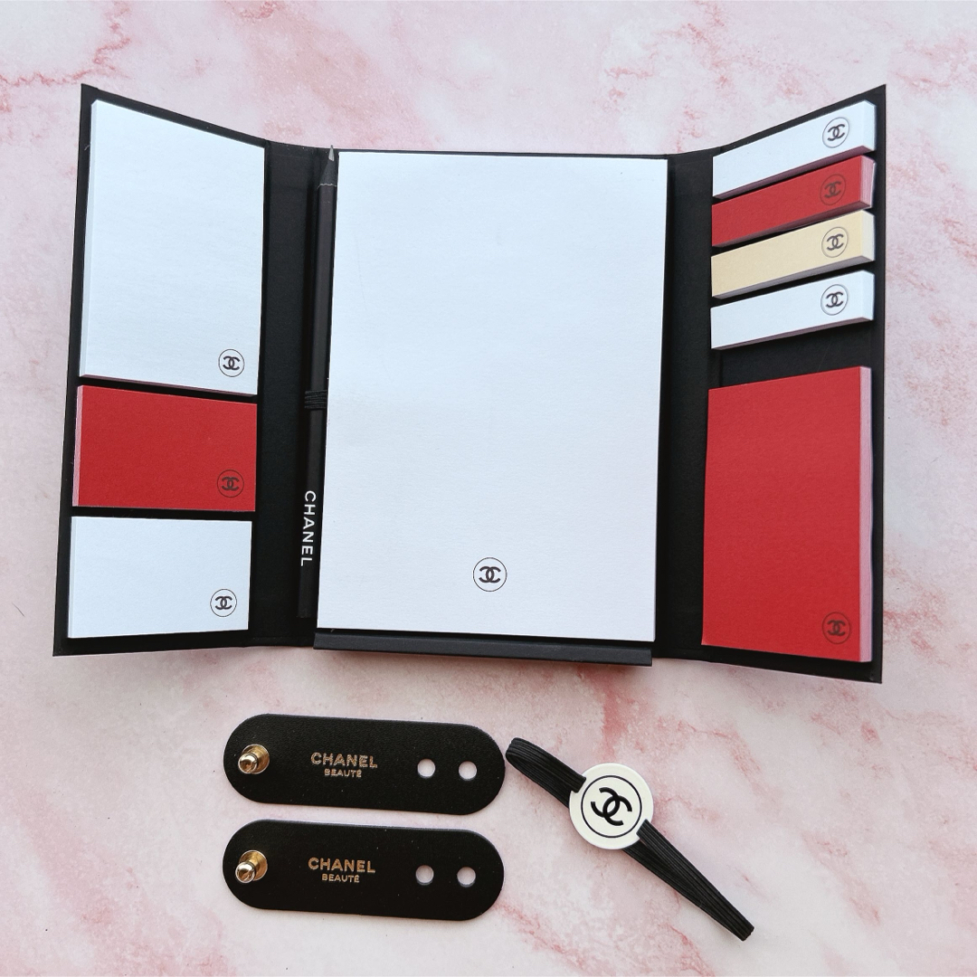 CHANEL - 新品CHANELノベルティラコレクション 付箋・ペンシル CHANEL - 新品CHANELノベルティラコレクション 付箋・ペンシル