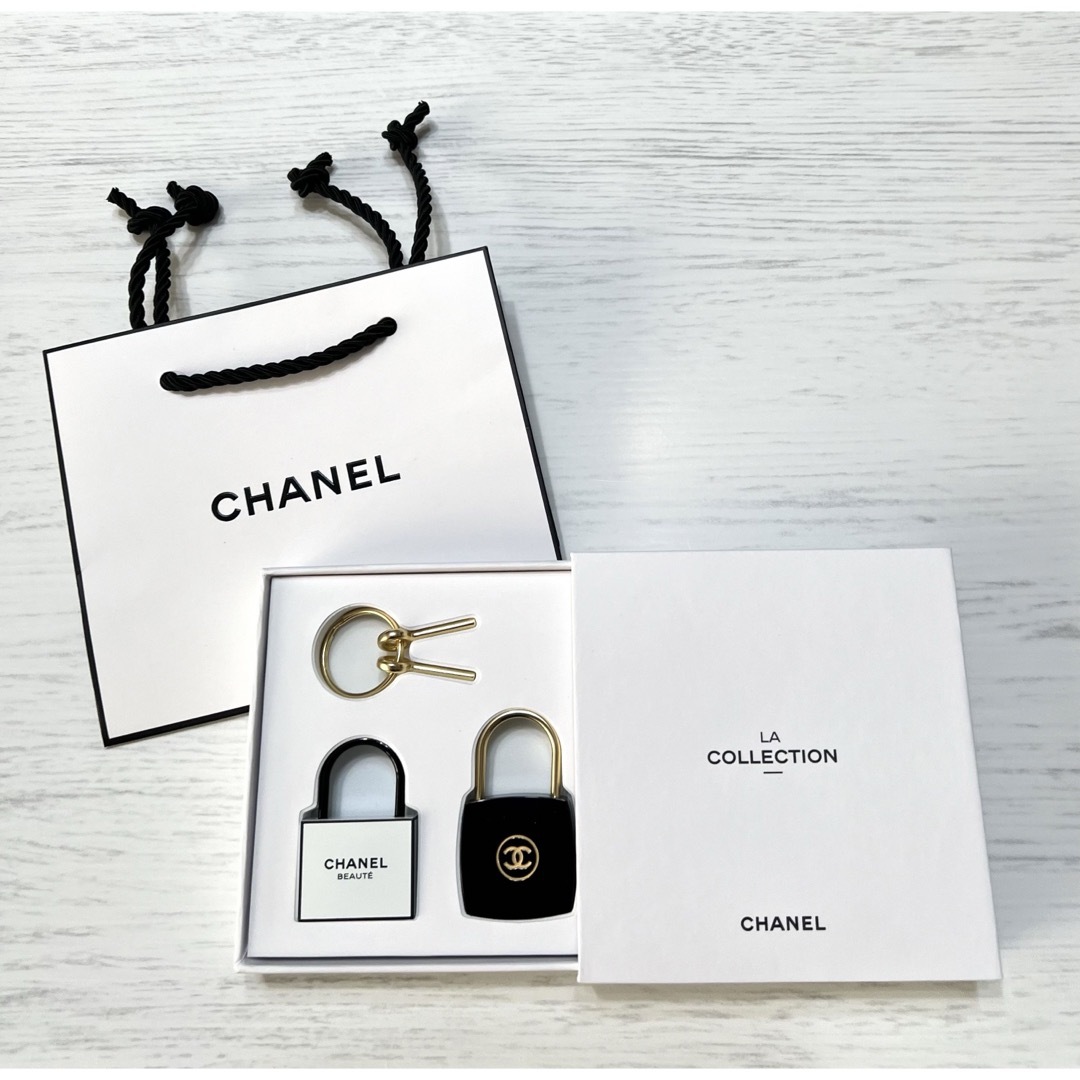 CHANEL - シャネル ラコレクション 2024年 キーホルダー セット CHANEL - シャネル ラコレクション 2024年 キーホルダー セット