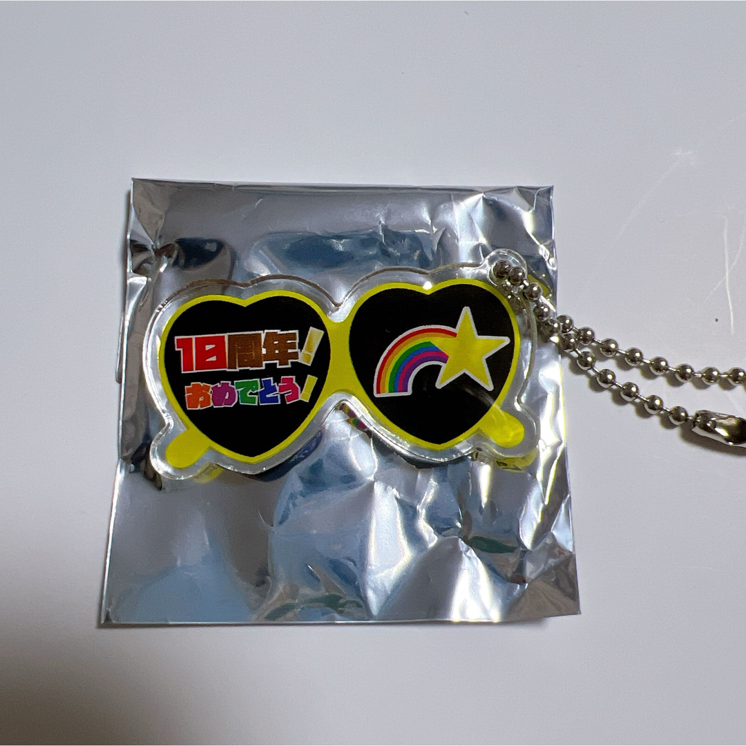 ジャニーズWEST(ジャニーズウエスト)の【新品未使用】中間淳太 もじパラ アクキー シークレット ガチャ サングラス エンタメ/ホビーのタレントグッズ(アイドルグッズ)の商品写真