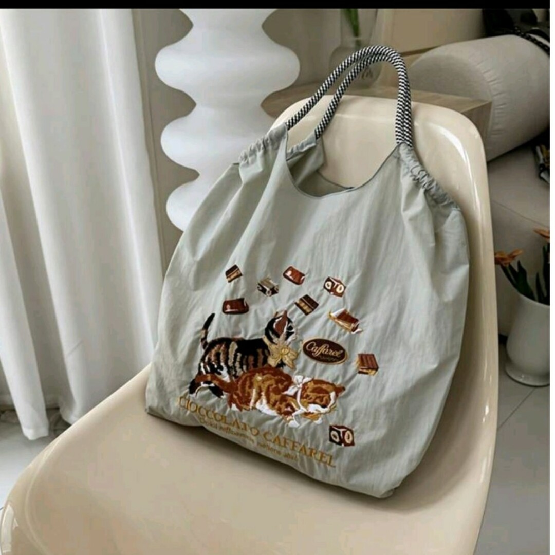 エコバッグM 猫 刺繍 ボールアンドチェーン カファレルの通販 by エコバッグM 猫 刺繍 ボールアンドチェーン カファレルの通販 by