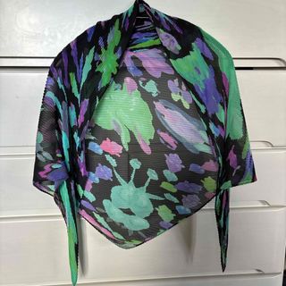 PLEATS PLEASE ISSEY MIYAKE(バンダナ/スカーフ)のフリマ PLEATS PLEASE ISSEY MIYAKE(バンダナ/スカーフ)のフリマ