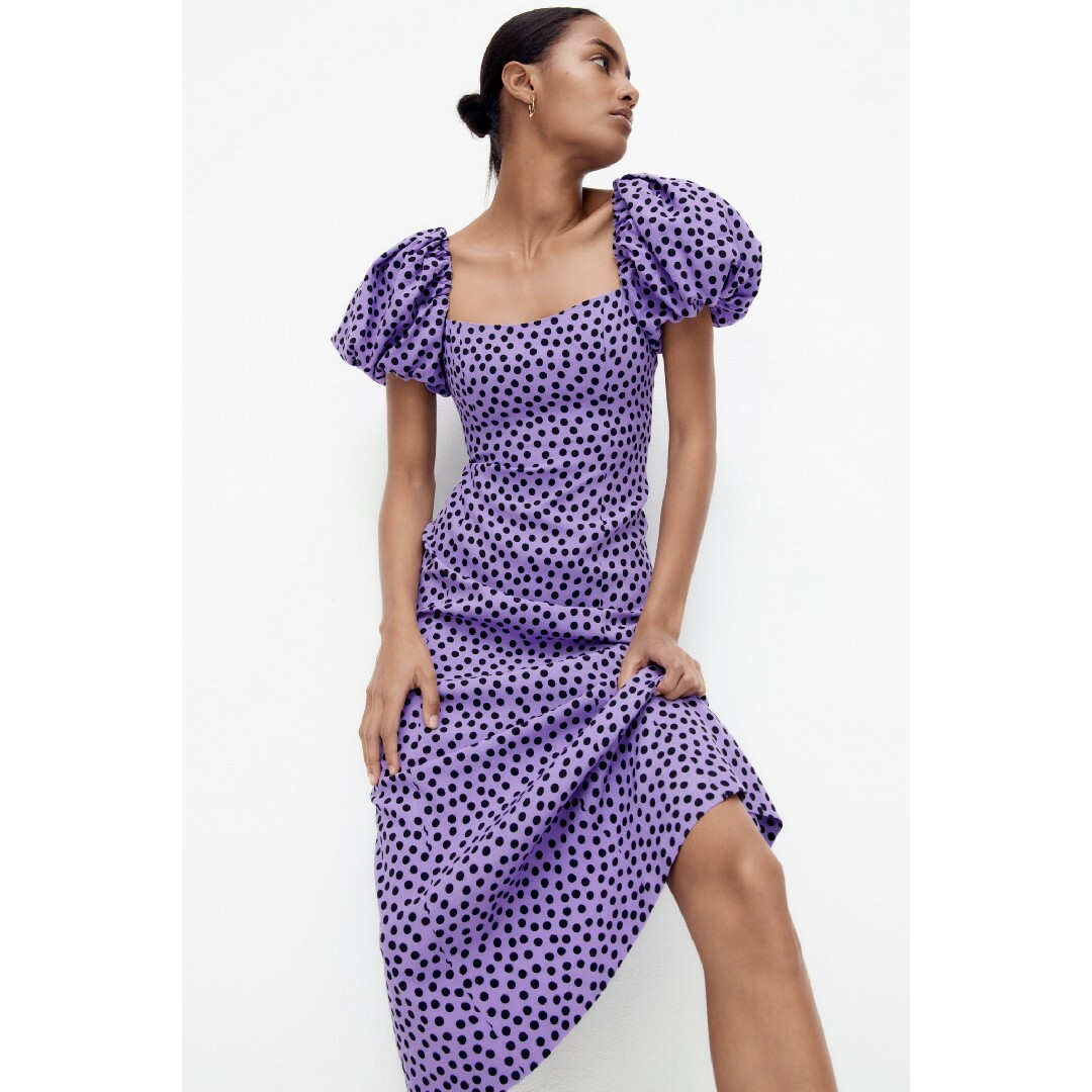 ZARA - ZARA ドット柄ミディ丈ワンピース Sサイズ パープル系の ZARA - ZARA ドット柄ミディ丈ワンピース Sサイズ パープル系の