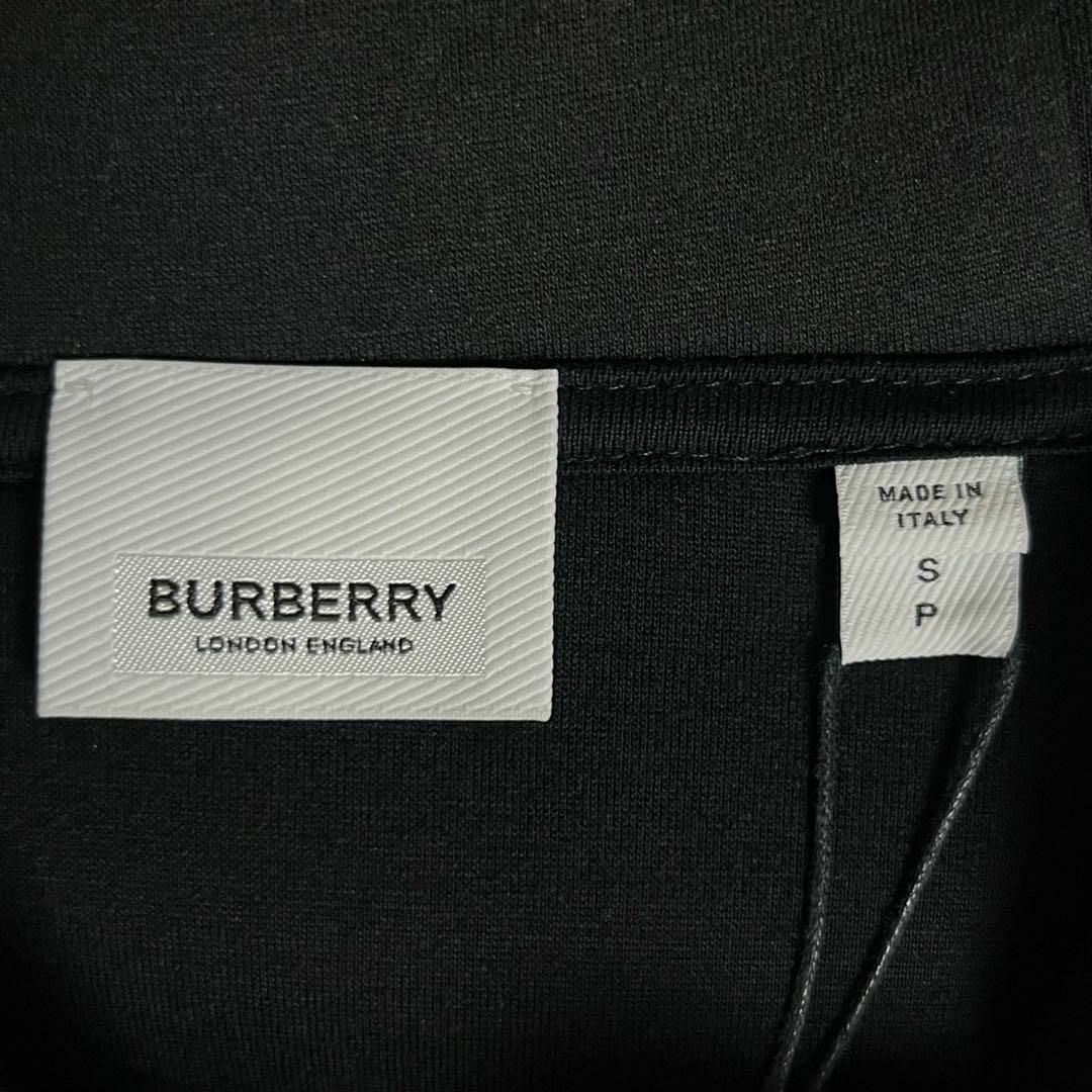 BURBERRY - 【タグ付き・美品】バーバリー☆総柄入りパーカー BURBERRY - 【タグ付き・美品】バーバリー☆総柄入りパーカー