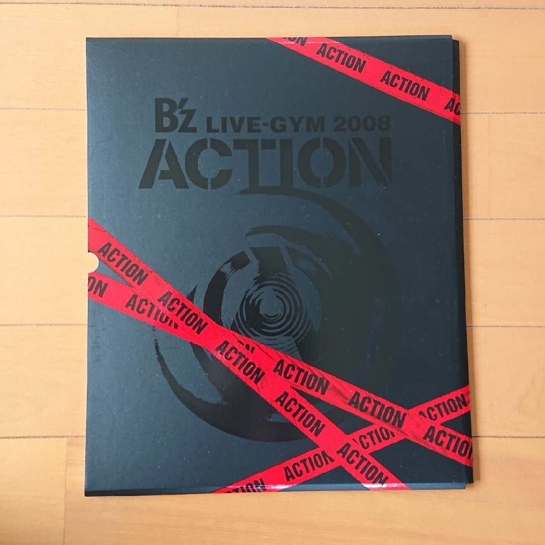B'z - B'z LIVE-GYM 2008 ACTION パンフレットの通販 by ひらり B'z - B'z LIVE-GYM 2008 ACTION パンフレットの通販 by ひらり