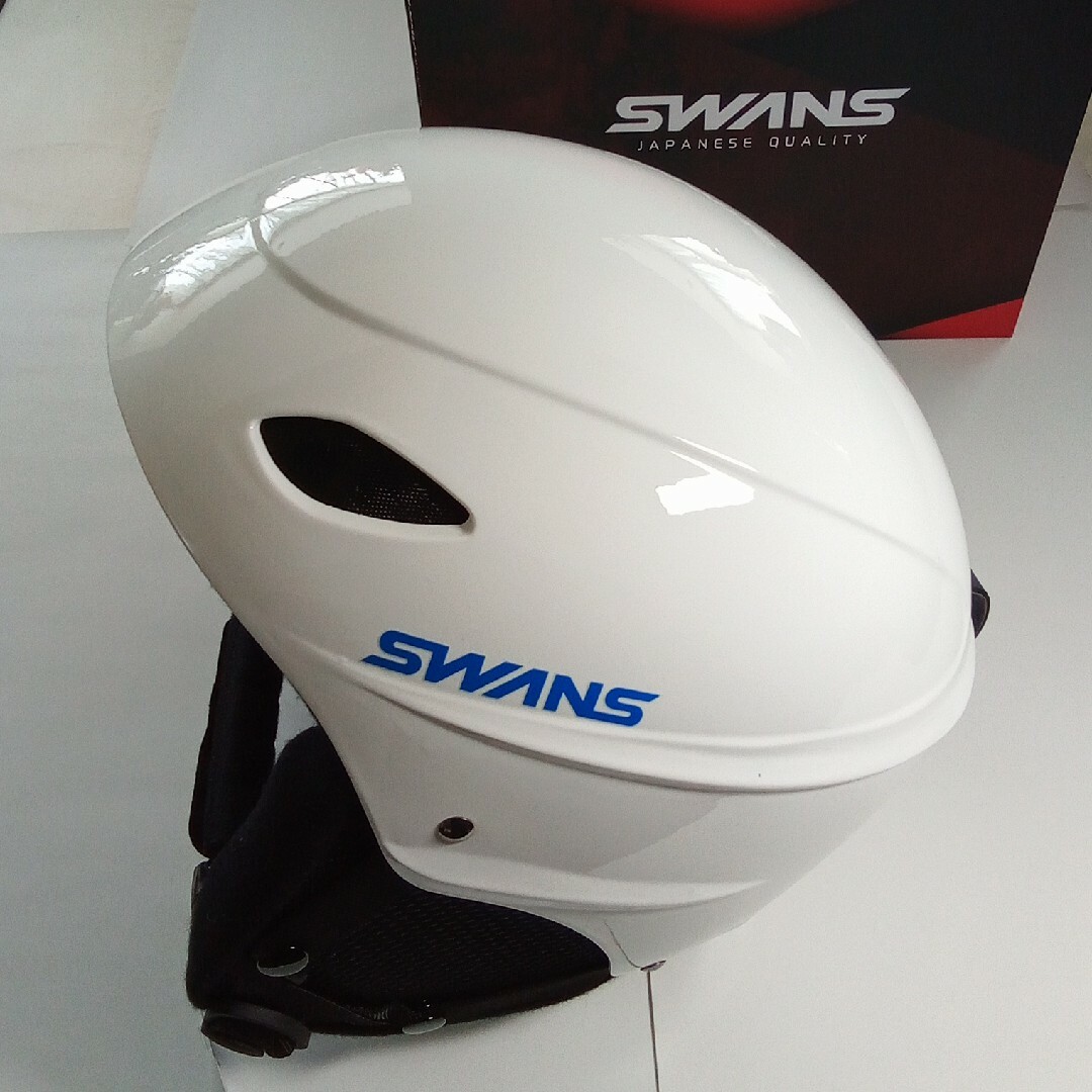 美品 2日使用 SWANS 堅く スワンズ ヘルメット H451R 美品 2日使用 SWANS 堅く スワンズ ヘルメット H451R