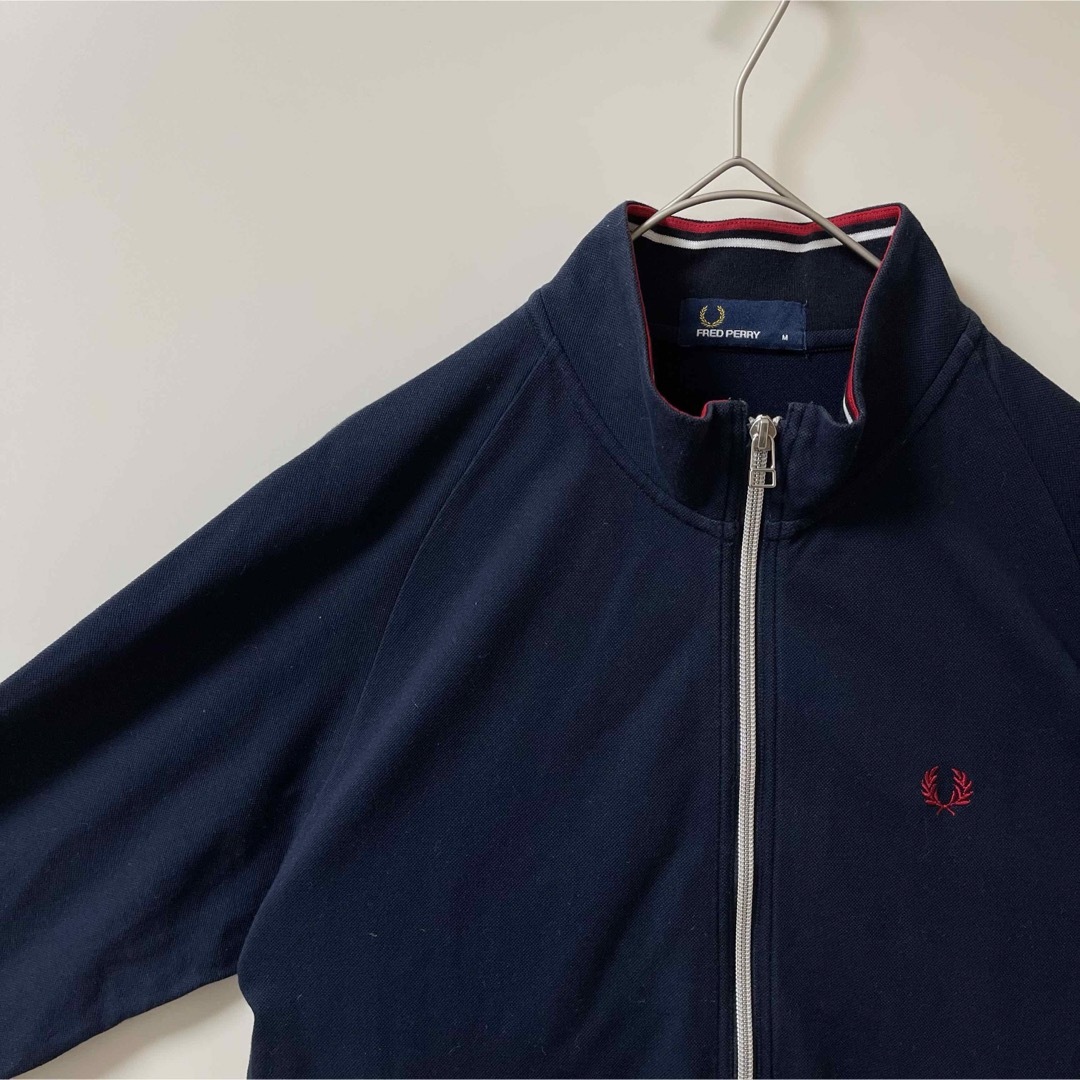 FRED PERRY - M美品】フレッドペリー刺繍トラックジャケット古着 FRED PERRY - M美品】フレッドペリー刺繍トラックジャケット古着