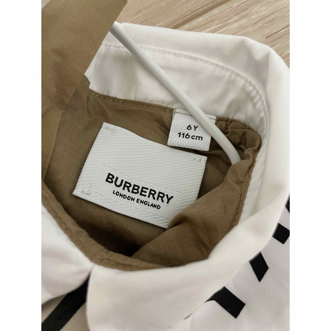 BURBERRY - Burberry ストライプ柄ワンピース6y=116㎝の通販 by leon's shop|バーバリーならラクマ - ワンピース BURBERRY - Burberry ストライプ柄ワンピース6y=116㎝の通販 by leon's shop|バーバリーならラクマ - ワンピース