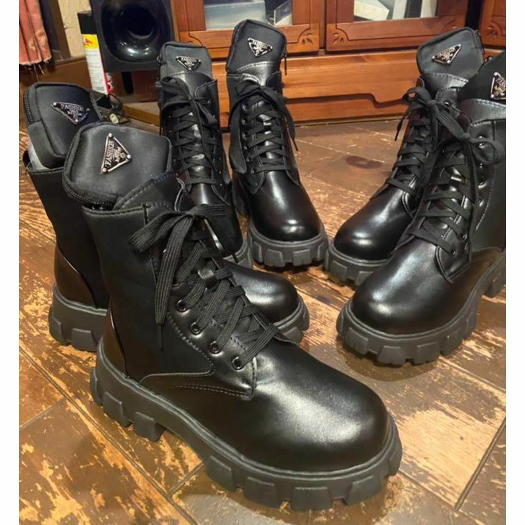 ☆24aw ビジュー付きで大人可愛い☆ CHANEL ブーツ レースアップ 新作】CHANEL 24AW 大きめロゴが可愛い♪ コンバットブーツ