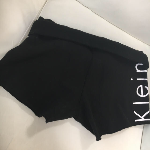 Calvin Klein(カルバンクライン)のCK ズボン レディースのパンツ(ショートパンツ)の商品写真