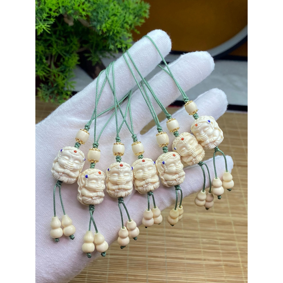 天然マンモス牙美しい手作り彫刻 象の赤ちゃん キーホルダー 天然マンモス牙美しい手作り彫刻 象の赤ちゃん キーホルダー