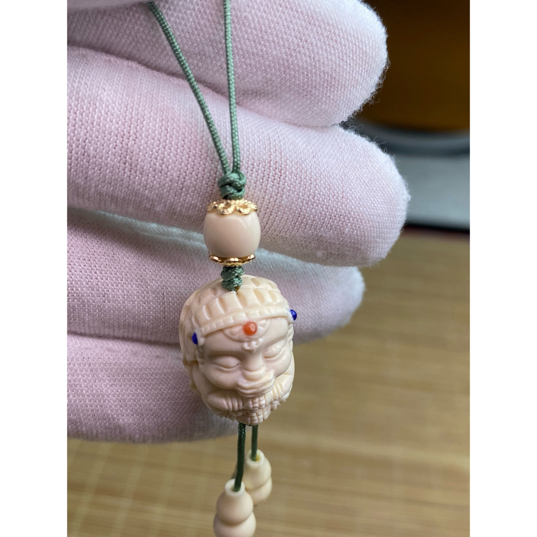 天然マンモス牙美しい手作り彫刻 象の赤ちゃん キーホルダー 天然マンモス牙美しい手作り彫刻 象の赤ちゃん キーホルダー