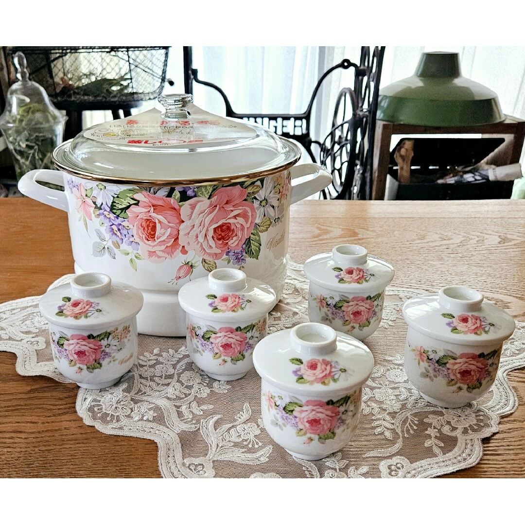 エジリー ホーロー 両手鍋 ベルサイユ 茶碗蒸し 5客セット 新品 エジリー ホーロー 両手鍋 ベルサイユ 茶碗蒸し 5客セット 新品