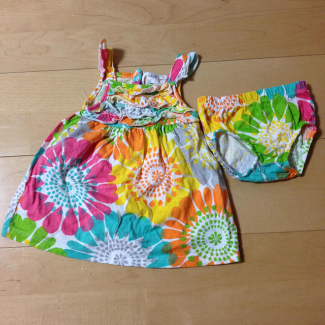 carter's(カーターズ)のCarter's 花柄ワンピ 9M キッズ/ベビー/マタニティのキッズ服女の子用(90cm~)(その他)の商品写真