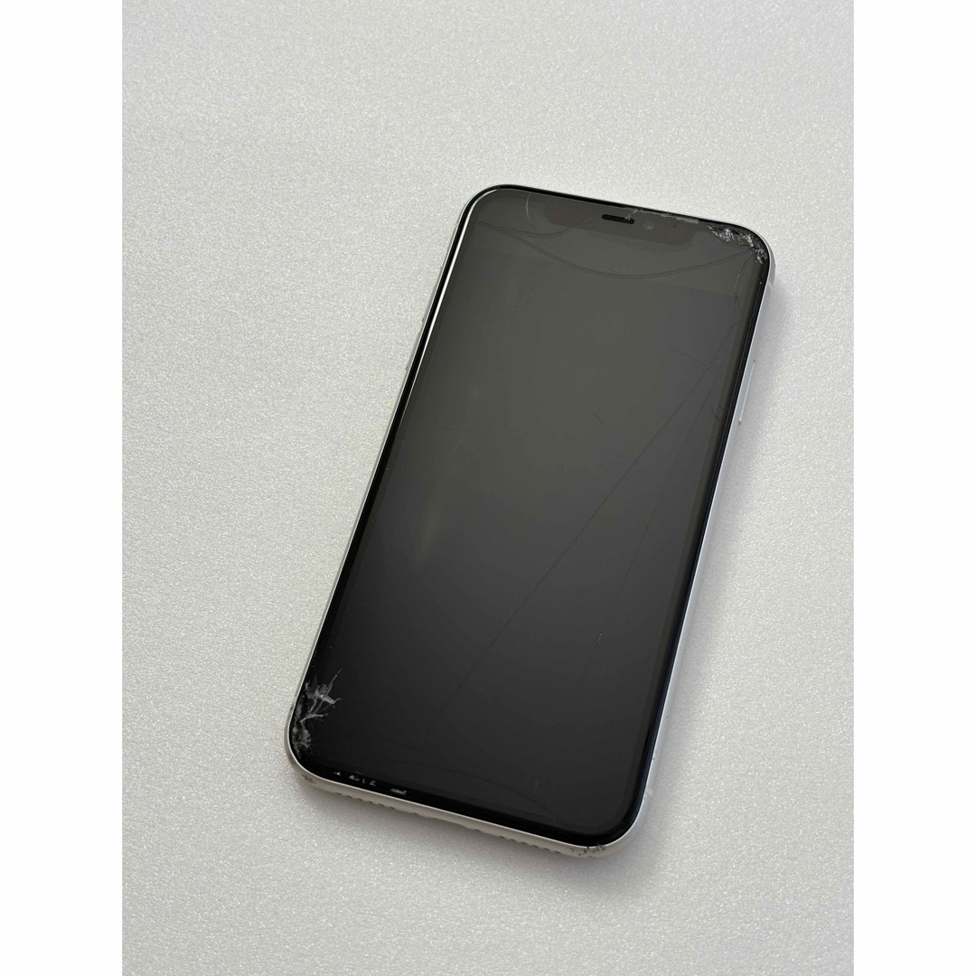 iPhone 11 ホワイト 128GB (SIMフリー) iPhone 11 ホワイト 128GB (SIMフリー)