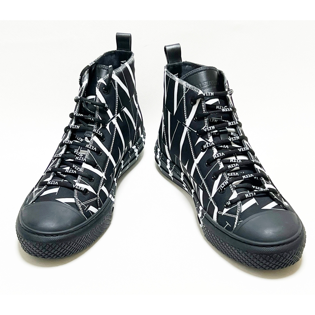 valentino garavani - 《ヴァレンティノ》箱付新品 イタリア製 valentino garavani - 《ヴァレンティノ》箱付新品 イタリア製