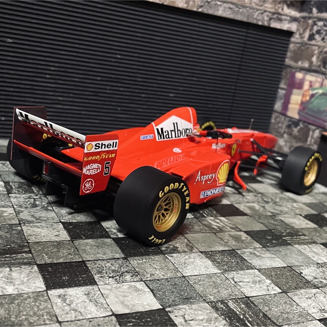 フェラーリF310B っぽかっ 1/8 マルボロ ミニチャンプス フェラーリF310B っぽかっ 1/8 マルボロ ミニチャンプス