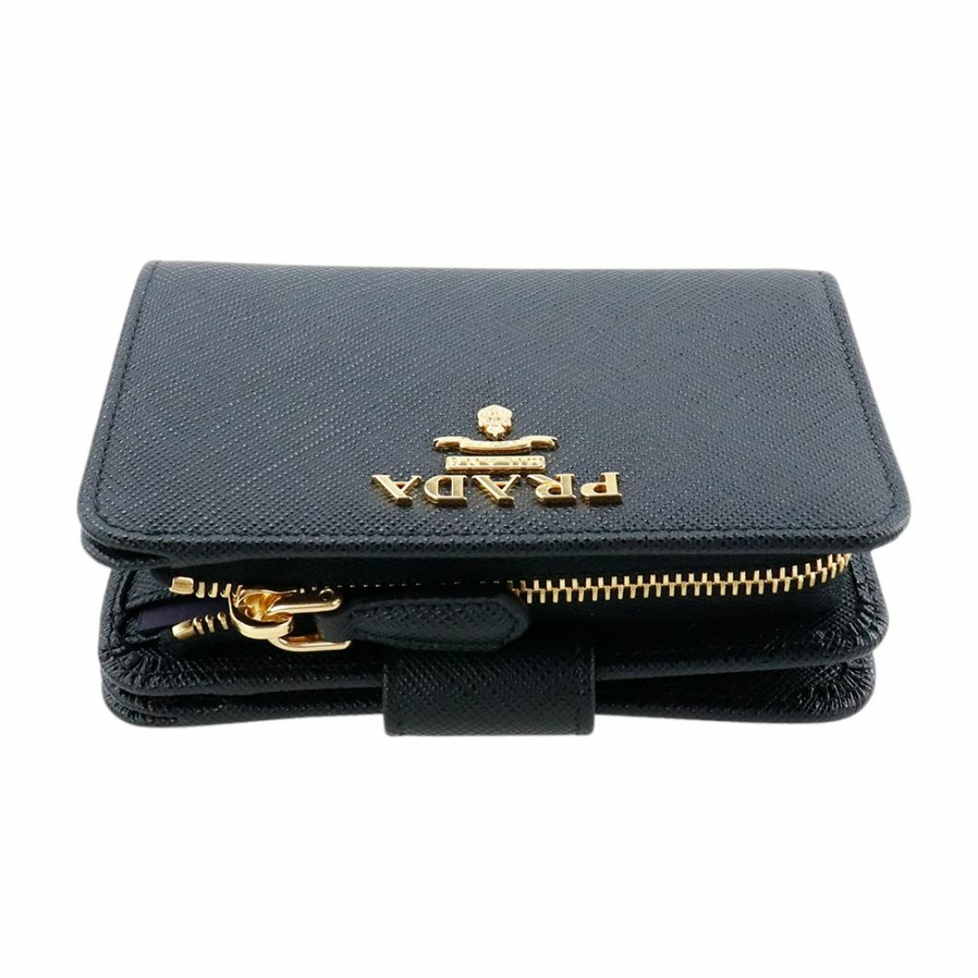 PRADA - プラダ 財布 二つ折り フラップ サフィアーノ メタル PRADA - プラダ 財布 二つ折り フラップ サフィアーノ メタル