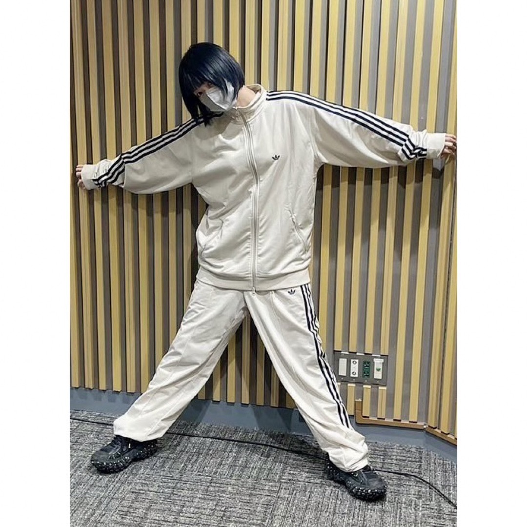 adidas - 2XL新品あのちゃん着用同型同色クリアブラウンadidas adidas - 2XL新品あのちゃん着用同型同色クリアブラウンadidas