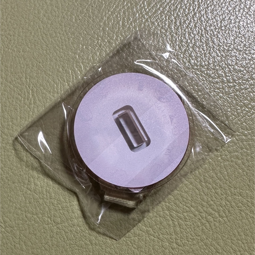 ちいかわ(チイカワ)のちいかわ　寿司　アクリルスタンド　古本屋　カニちゃん　カニカマ　ガチャガチャ エンタメ/ホビーのおもちゃ/ぬいぐるみ(キャラクターグッズ)の商品写真