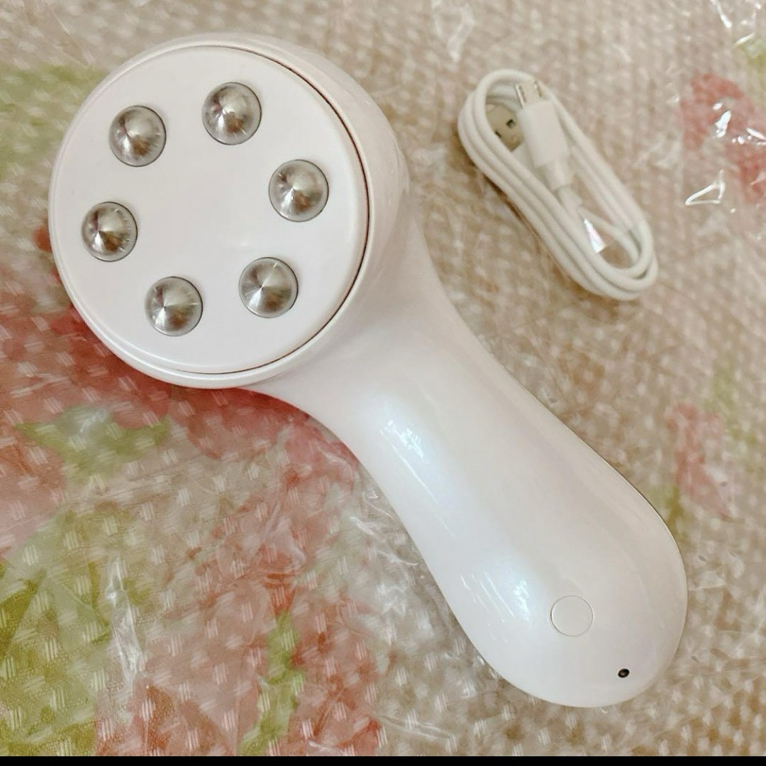 エステナード リフティ／RF EMS 美顔器／RIZAP監修 スマホ/家電/カメラの美容/健康(フェイスケア/美顔器)の商品写真