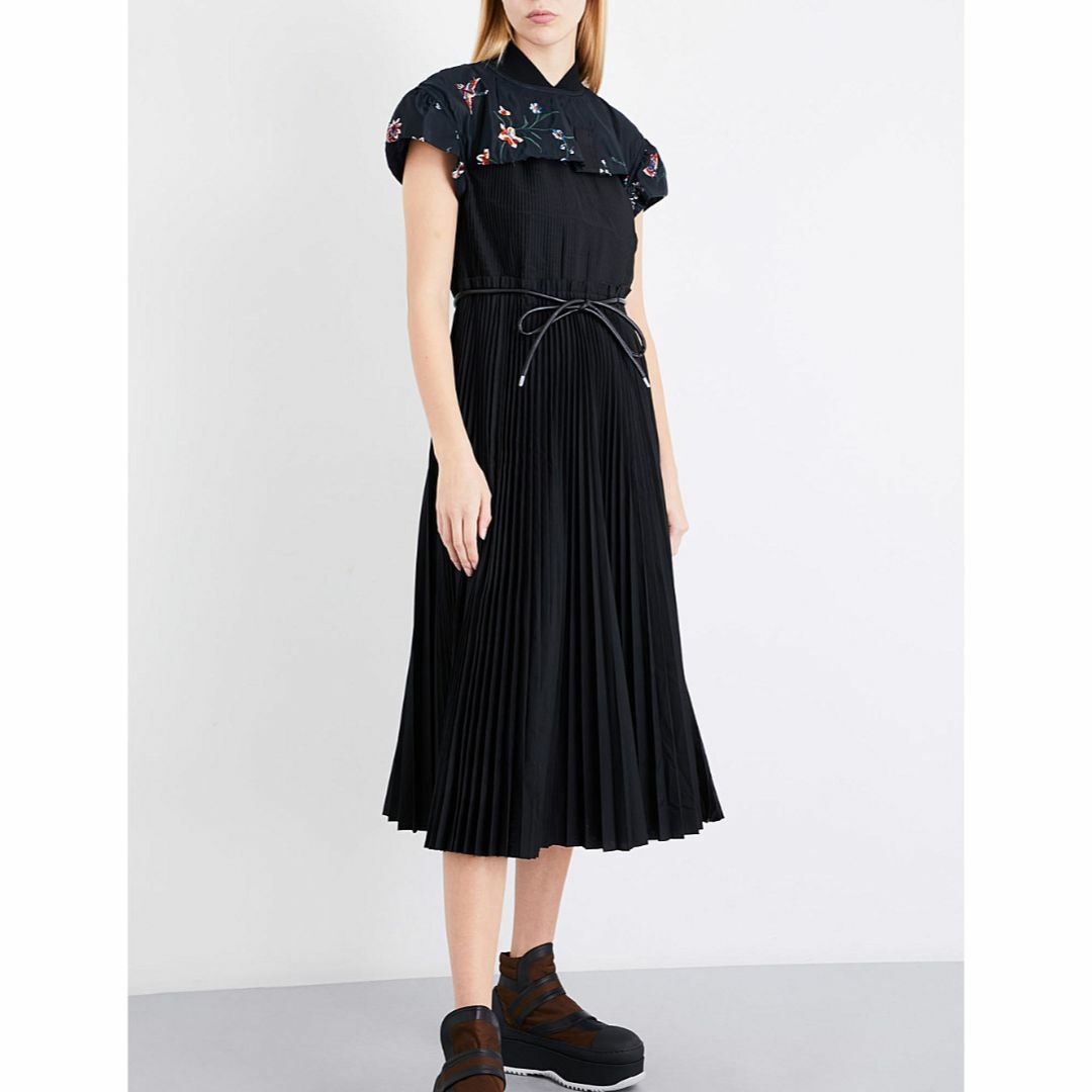 sacai - 入手困難☆sacaiサカイ☆コレクションラインフローラル sacai - 入手困難☆sacaiサカイ☆コレクションラインフローラル